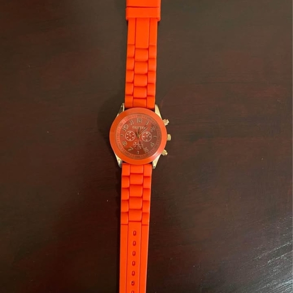 Red Fashion Watch - Picture 4 of 4